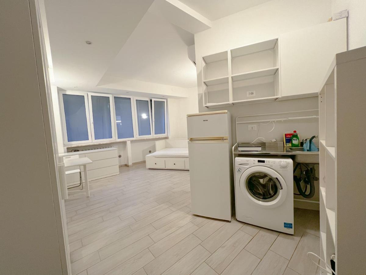 Confortable And Centrally Milan Flat Eksteriør bilde